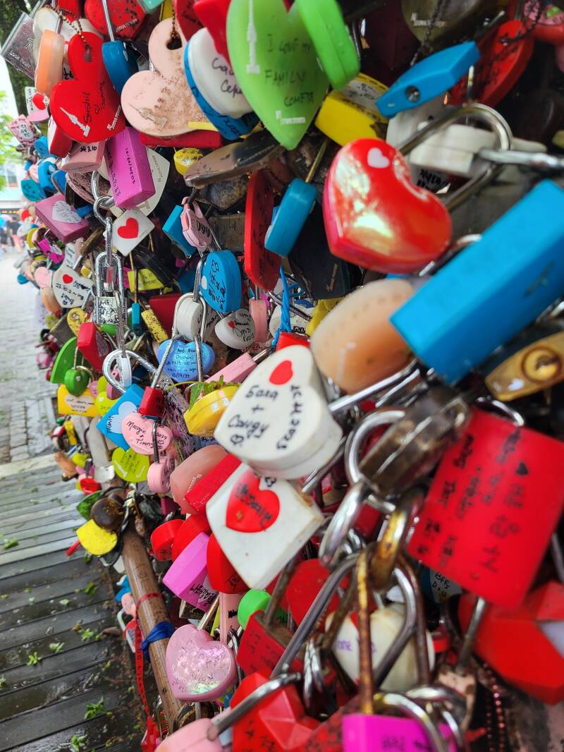 séoul seoul corée du sud korea Jung-gu jung love locker seoul tower namsan tower cadenas