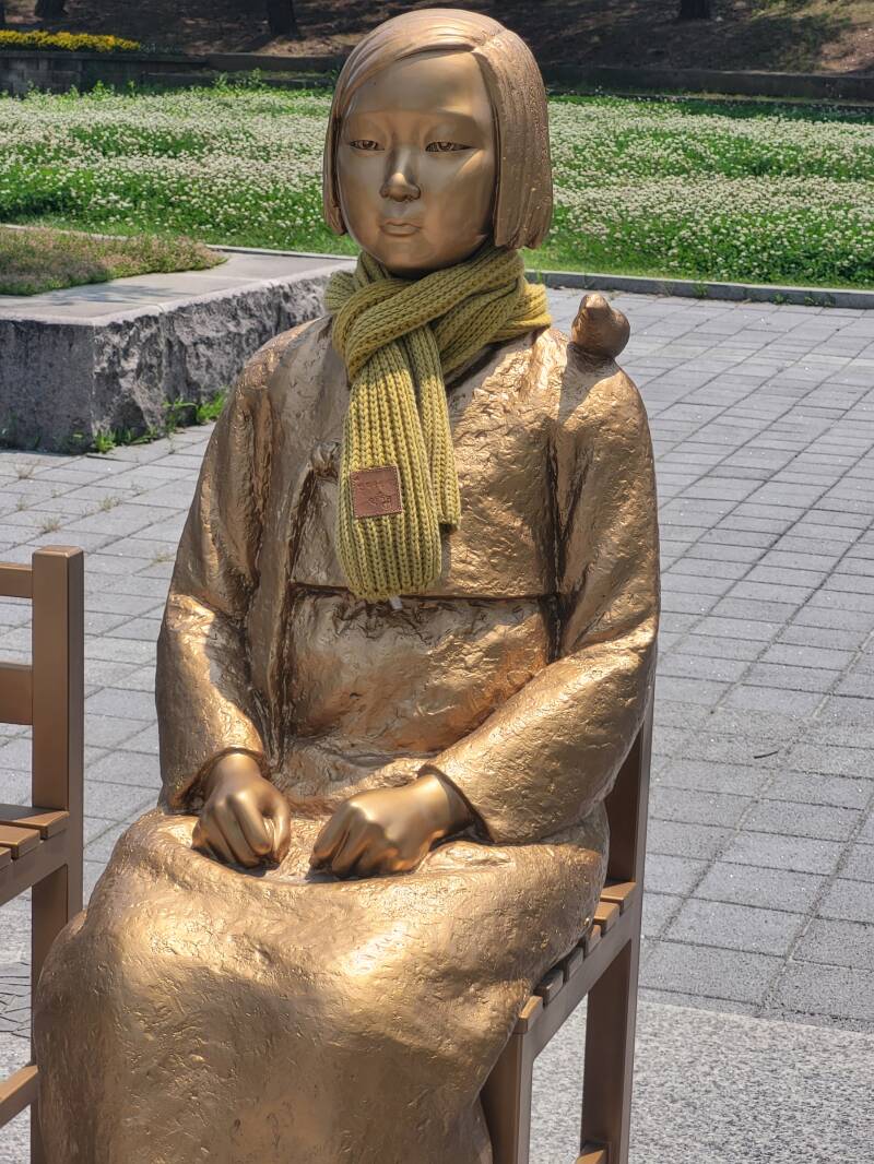 statue of peace hanam séoul seoul korea corée du sud statue de la liberté les femmes de réconfort