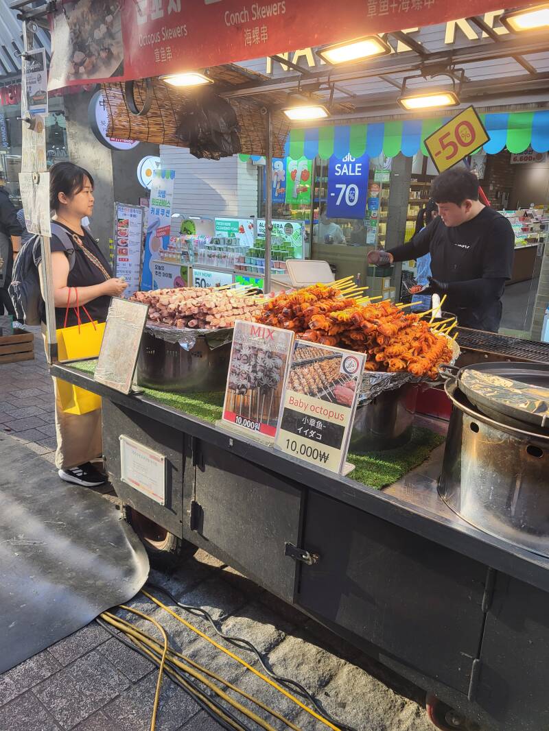 séoul seoul corée du sud korea  myeongdong street food festival night market