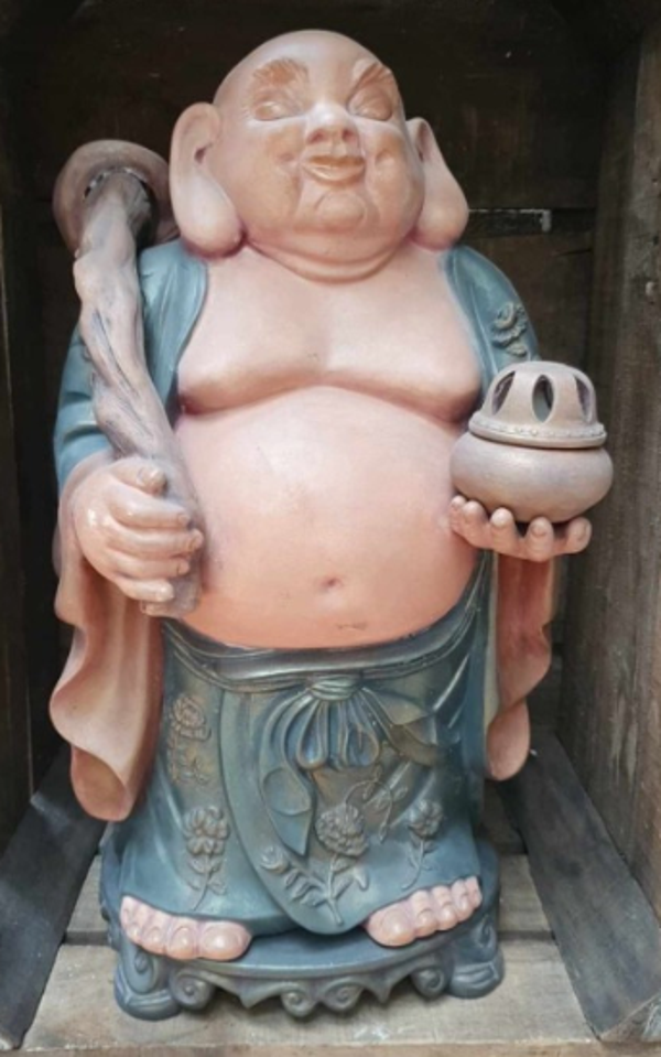 traveling hotei