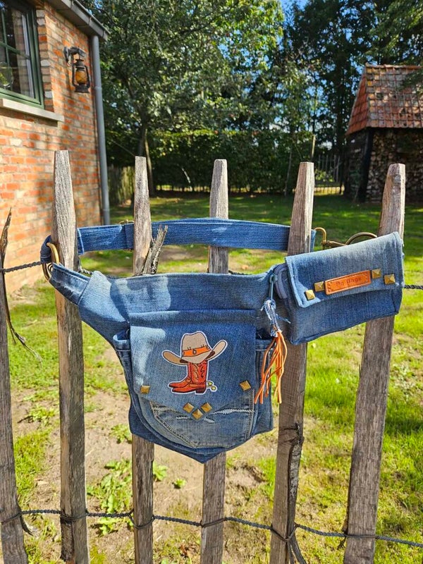 Western Boot Rider