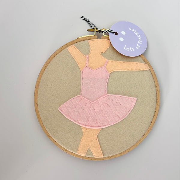 Wandhanger ‘Ballerina’