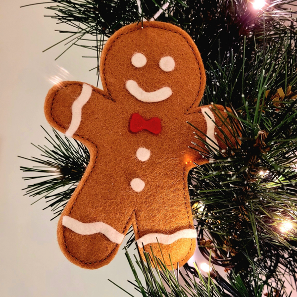 Up in the tree, gingerbreadman