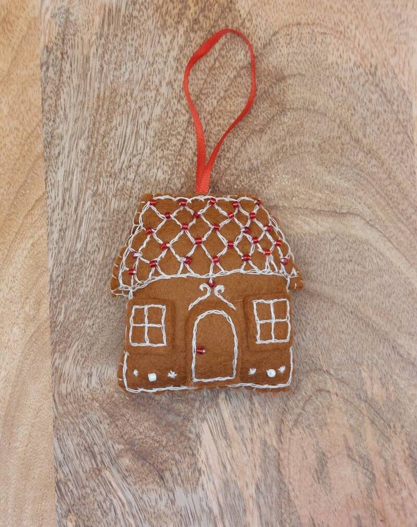 Hanger gingerbread house 2