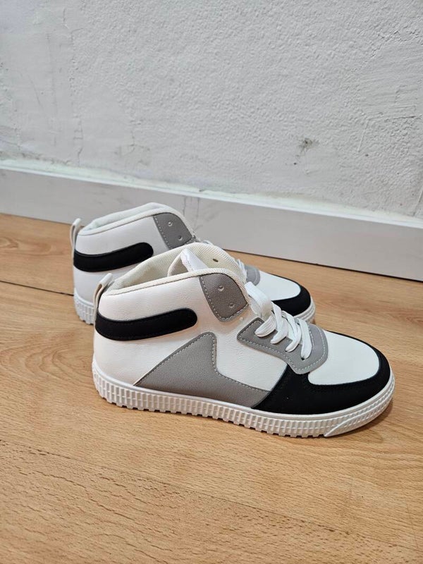 Bambas / zapatillas de bota blancas, negras y grises número 40