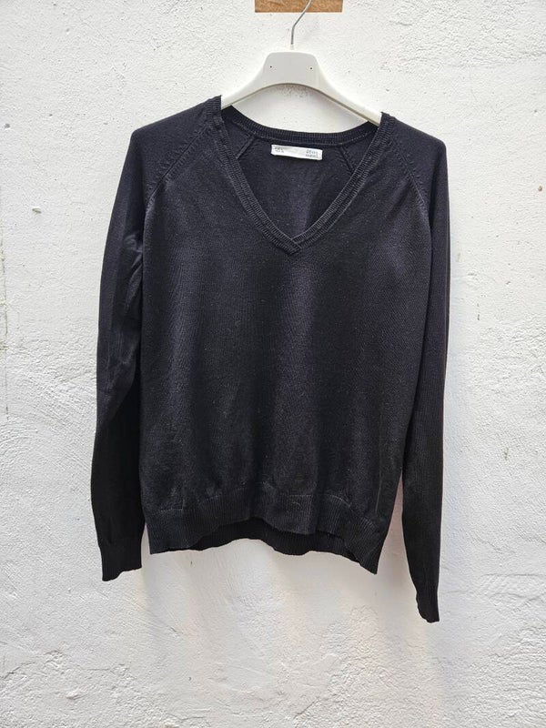 Jersey negro básico cuello pico talla L de Sfera