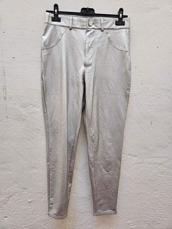 Pantalón plateado talla L de Shein nuevo
