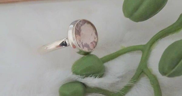 Rozenkwarts ring