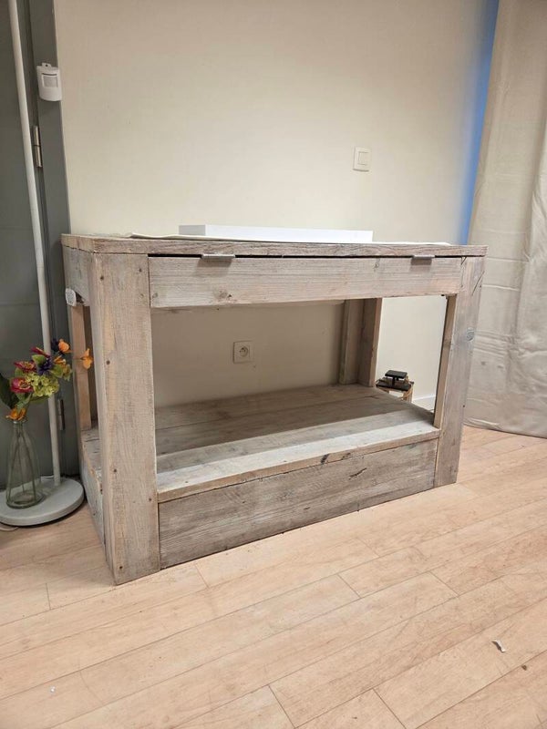 Steigerhouten etalageblok met glas