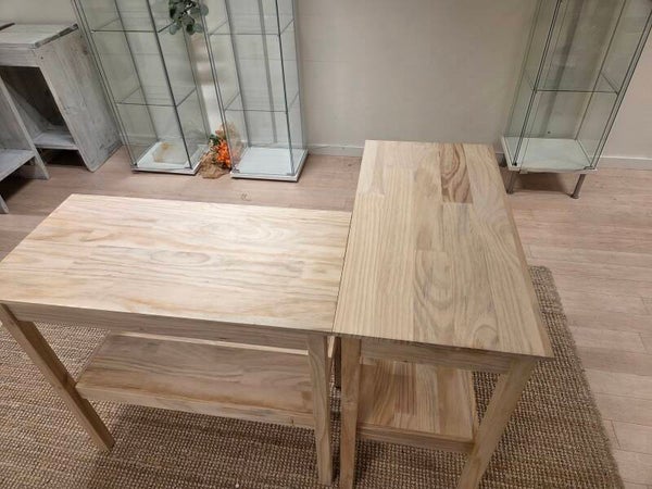 Houten vitrinetafeltje