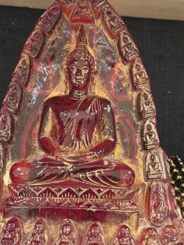 Boeddha rood in epoxyhars