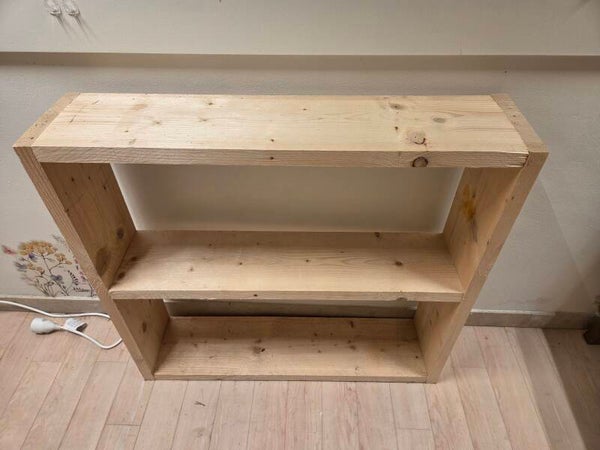 Steigerhouten kastje