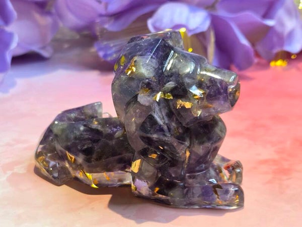 Amethist in epoxy leeuw