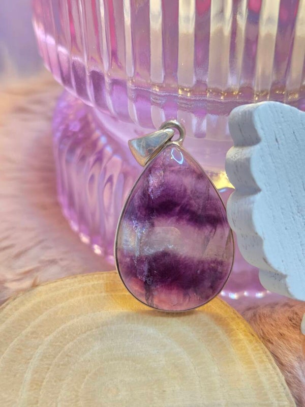 Fluoriet paars hanger