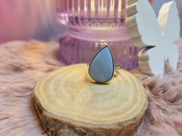 Blauwe owyhee opaal ring