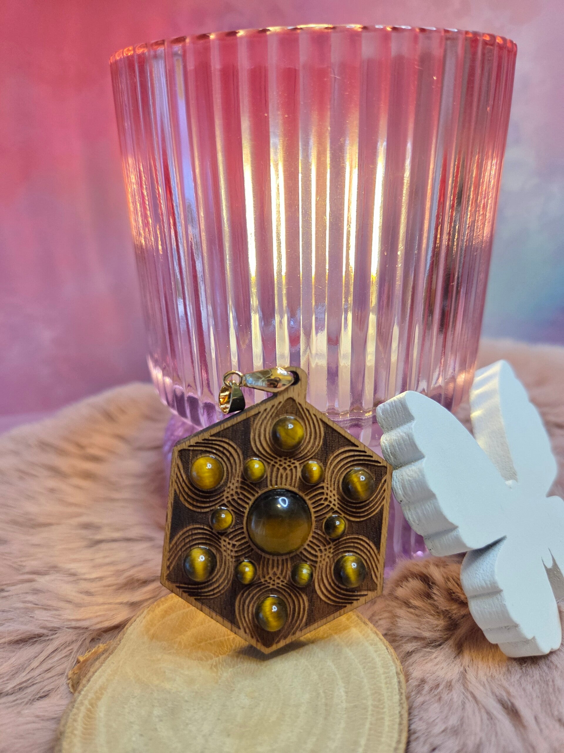 Tijgeroog houten hanger - bijzonder ontwerp