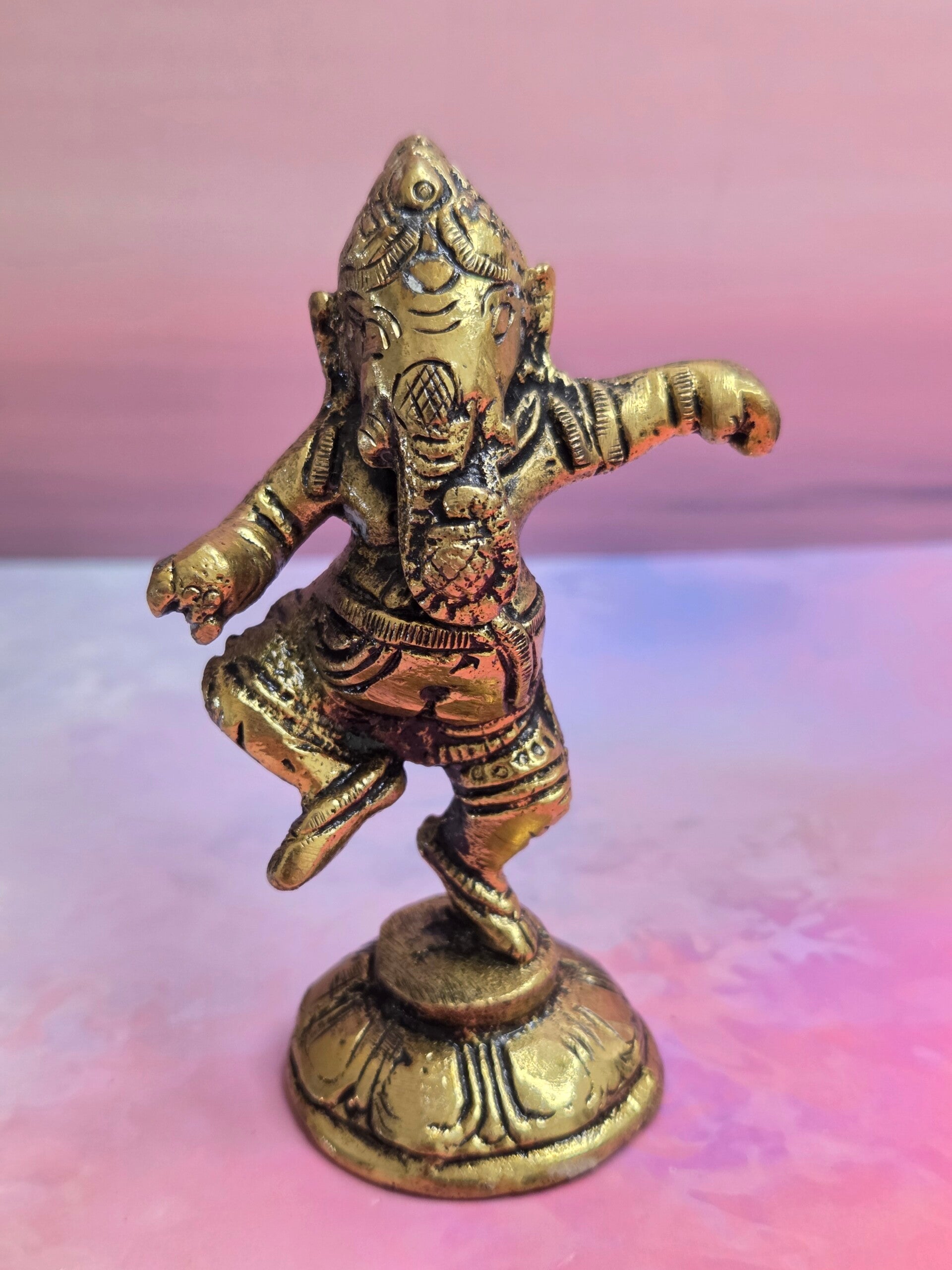 Ganesha - zwaar, vol messing beeld