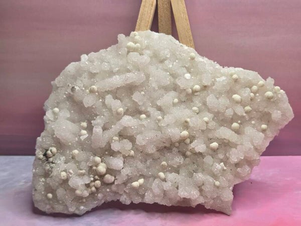 Witte prehniet cluster