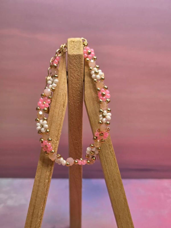 Bloemetjes armbandje met slotje