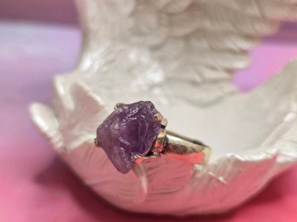 Amethist ring ruw - verzilverd