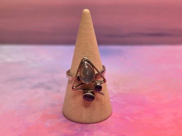 Labradoriet met amethist ring