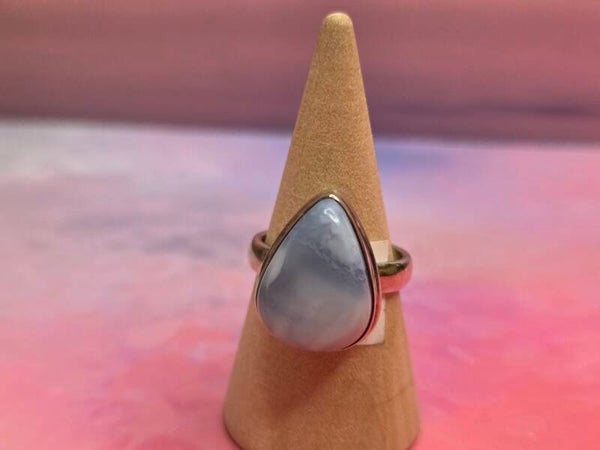 Blauwe owyhee opaal ring