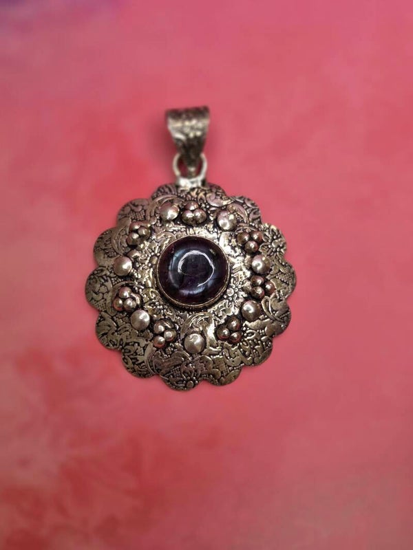 Labradoriet hanger - verzilverd