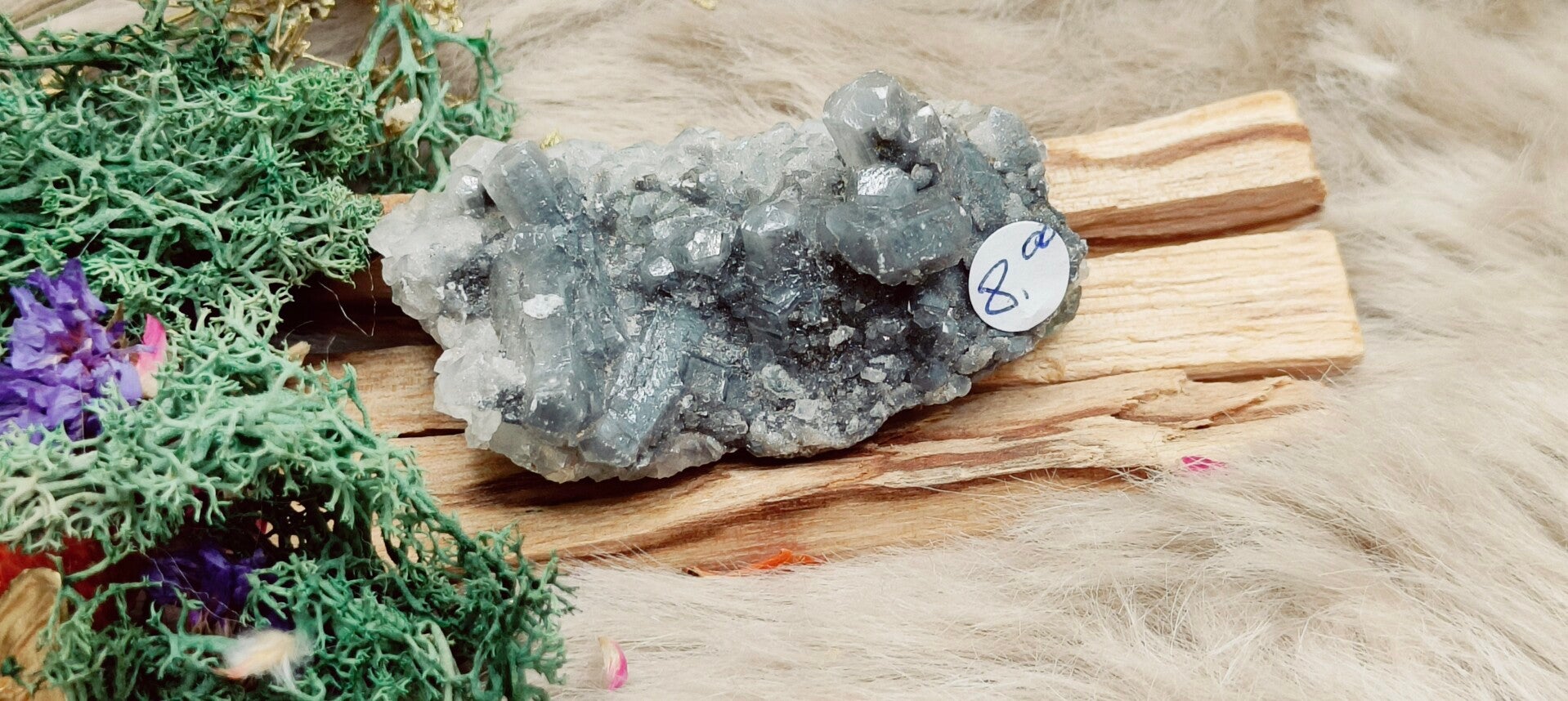 Grijze fluoriet cluster