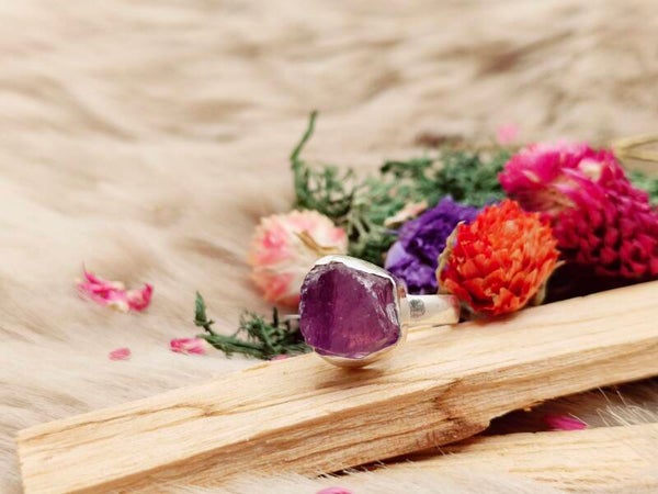 Ruwe amethist ring