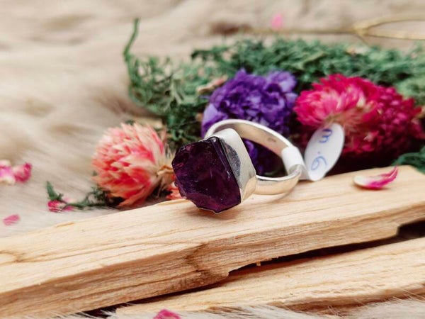 Ruwe amethist ring