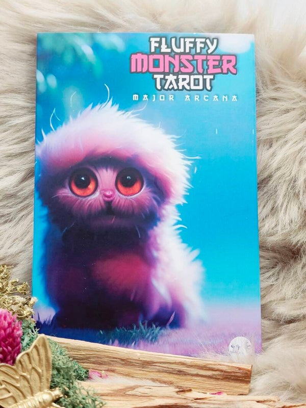 Fluffy monster tarot - Engelstalig