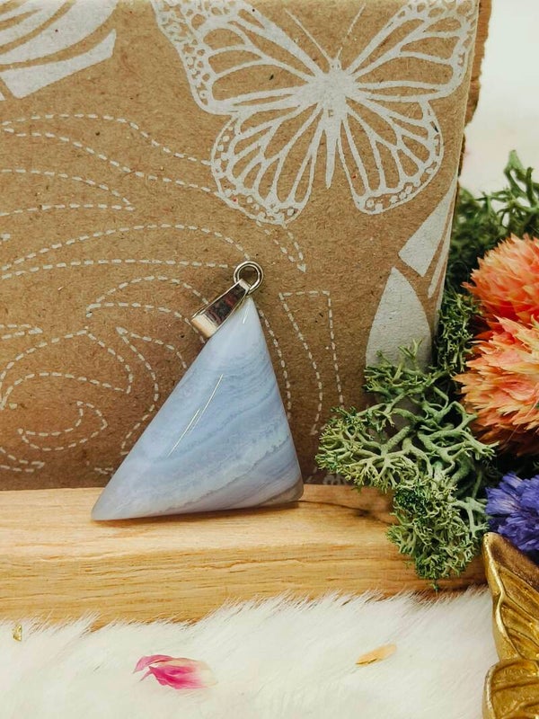 Blue lace chalcedoon hanger