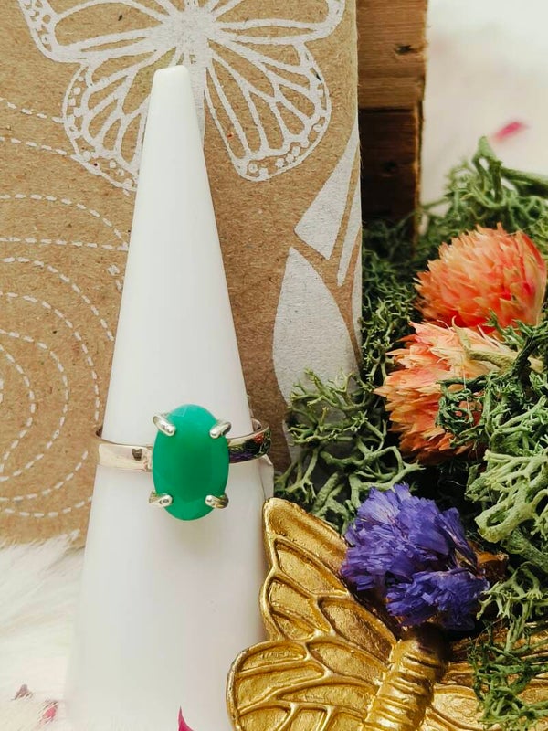 Chrysopraas ring gefacetteerd