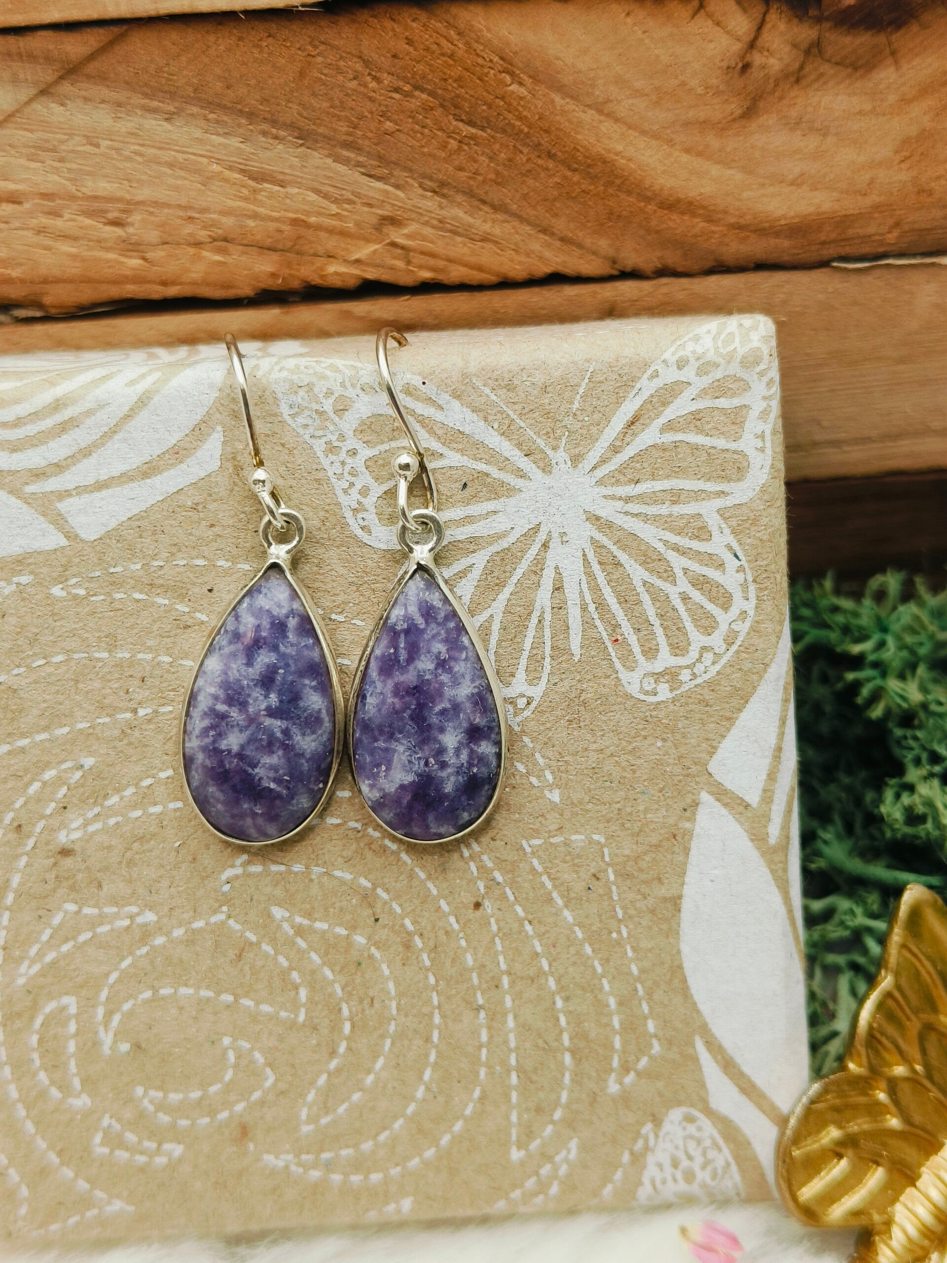 Lepidoliet oorhangers