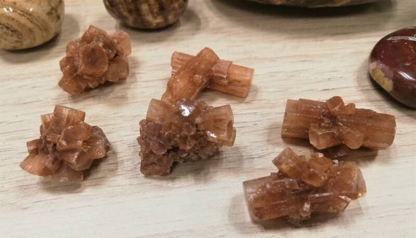 Aragoniet los stukje cluster middelmaat