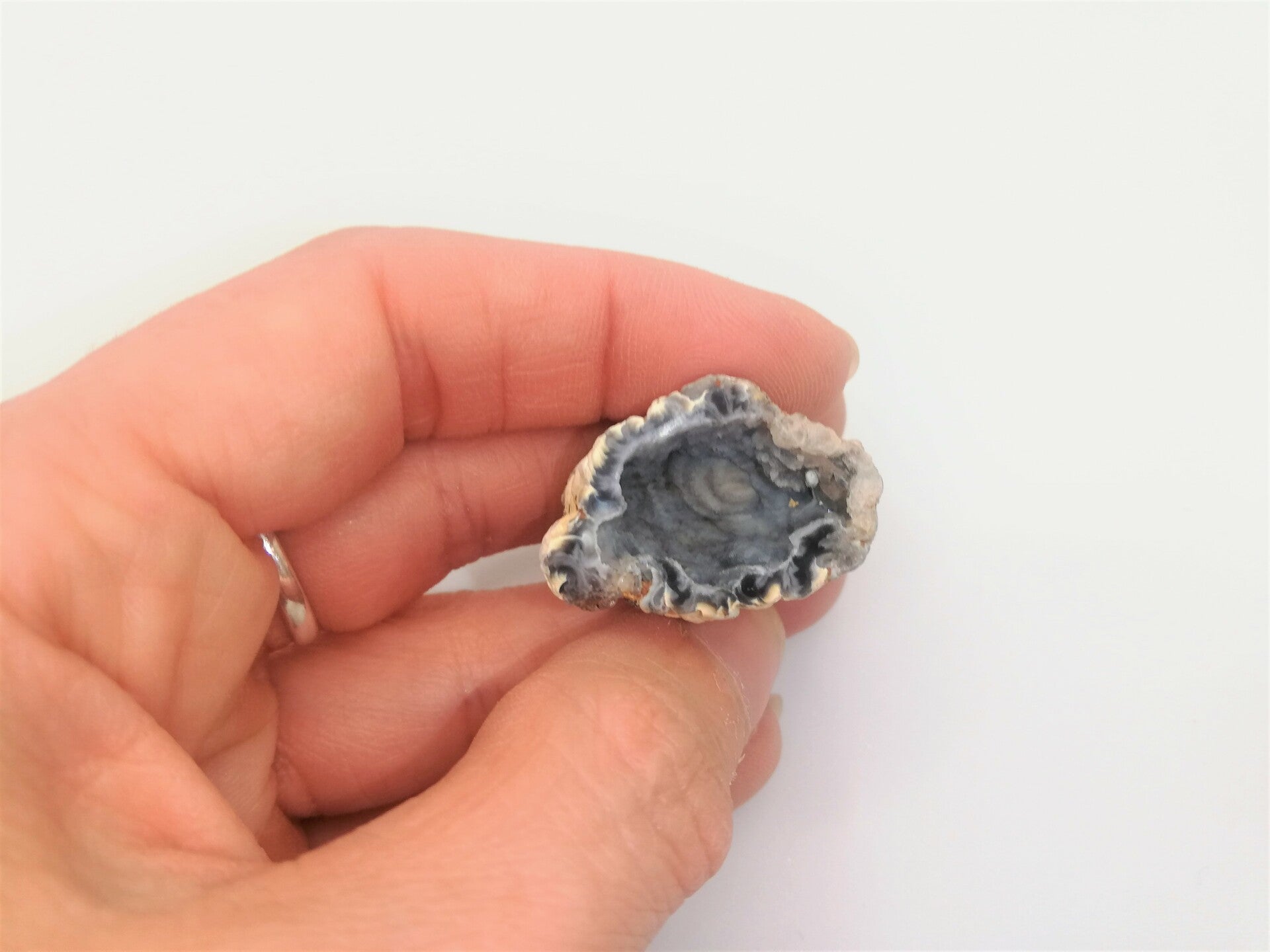 Agaat geode klein ongeveer 3 op 2.5