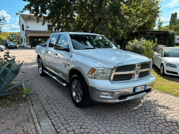 DODGE RAM 2010