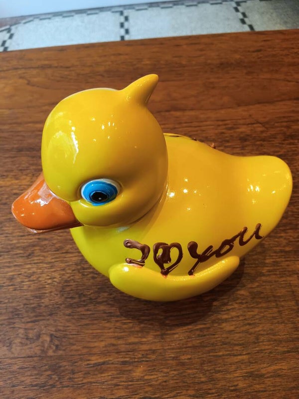 Hannes D’Haese – “I Love You” Duck Sculpture