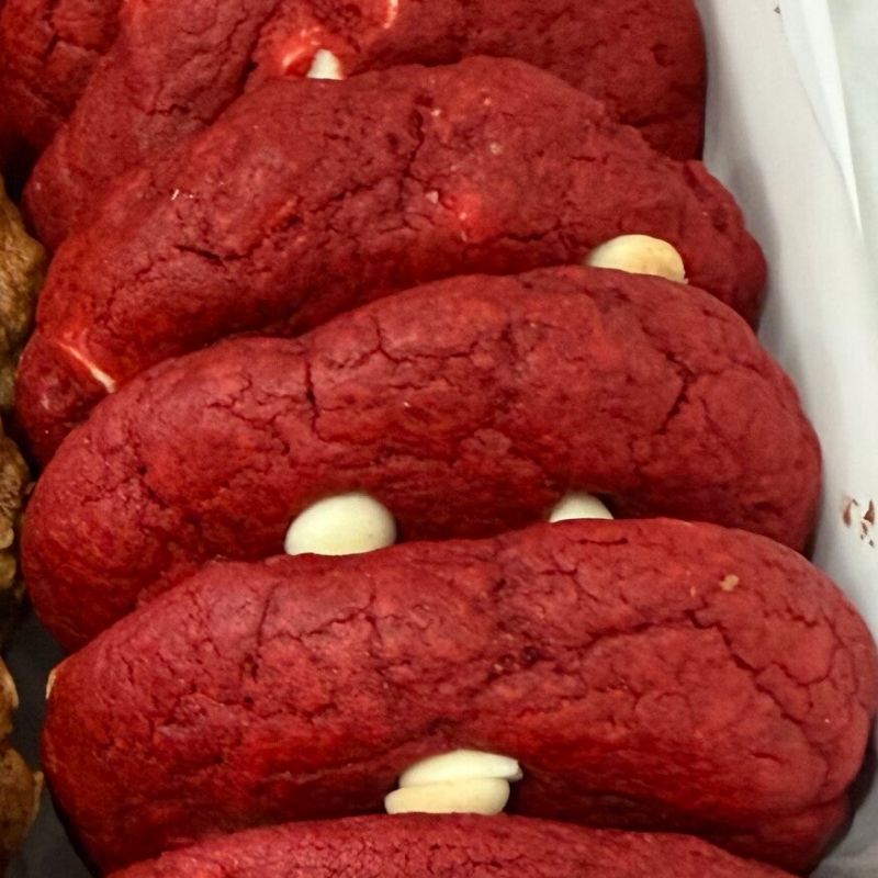 6 Red Velvet Cookie