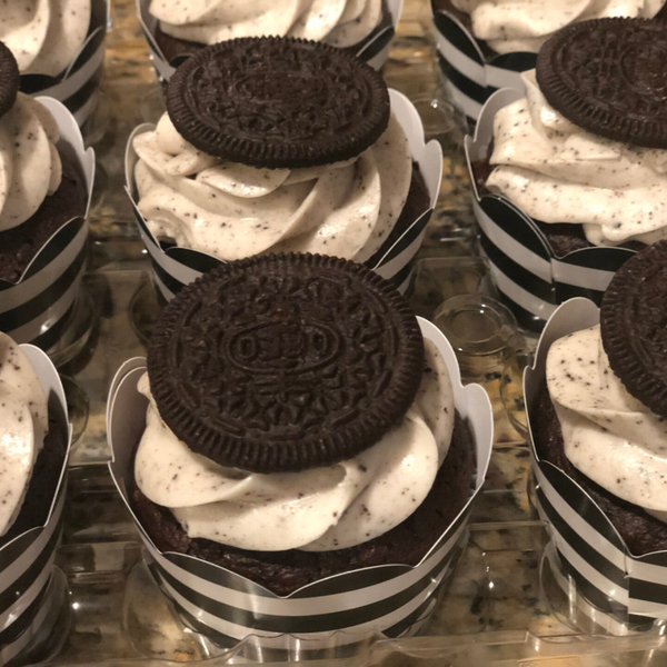 6 Dz Oreo Cupcake $24