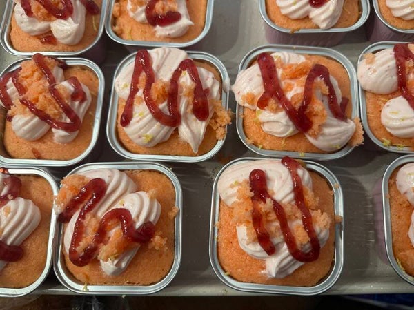 4 Mini Cakes Weekend Menu Special