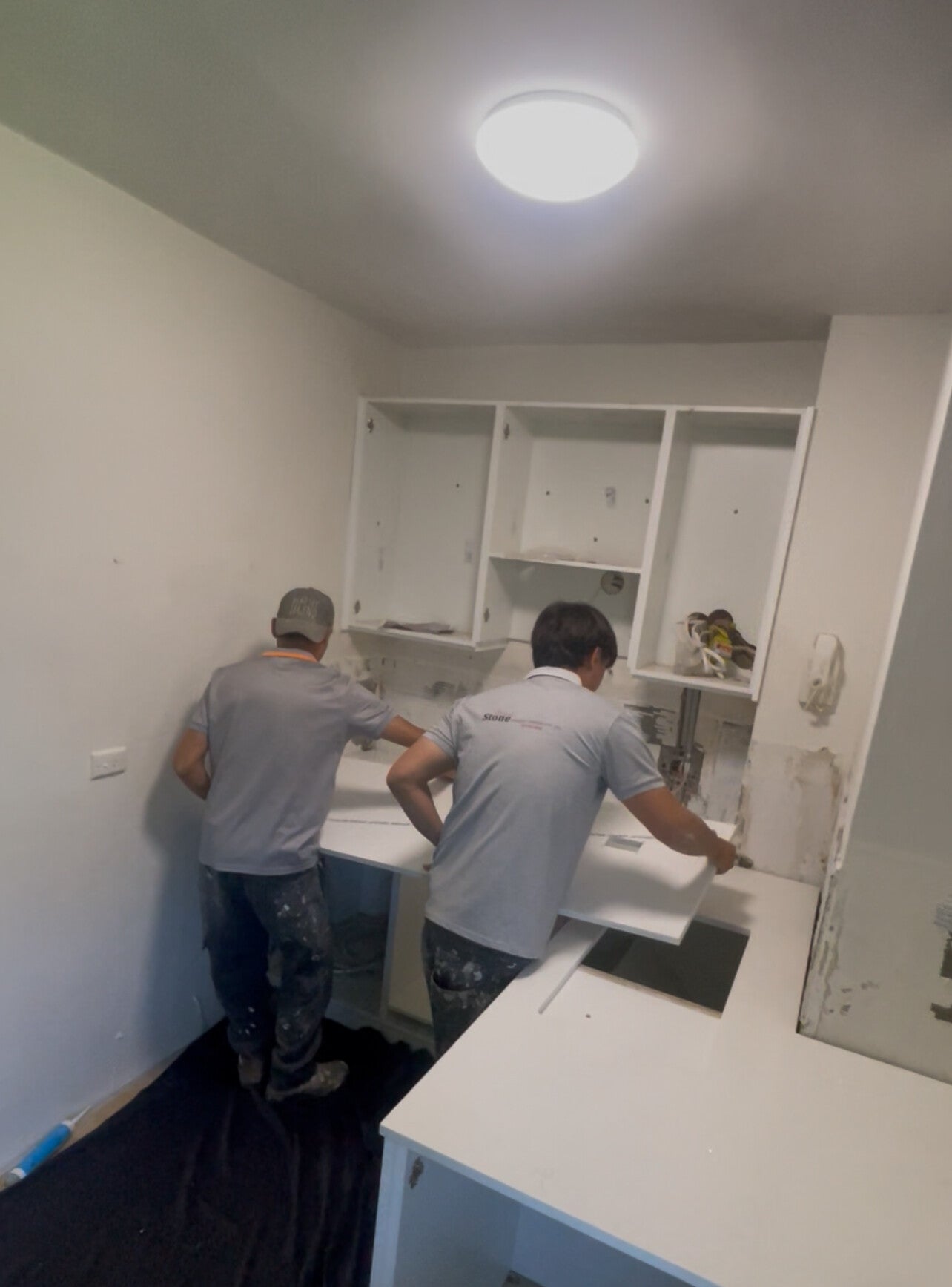 Kitchen benchtop installation