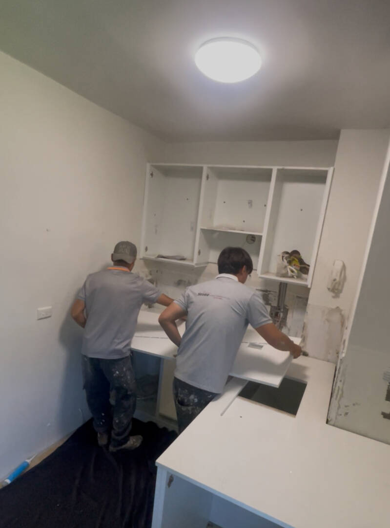 Kitchen benchtop installation