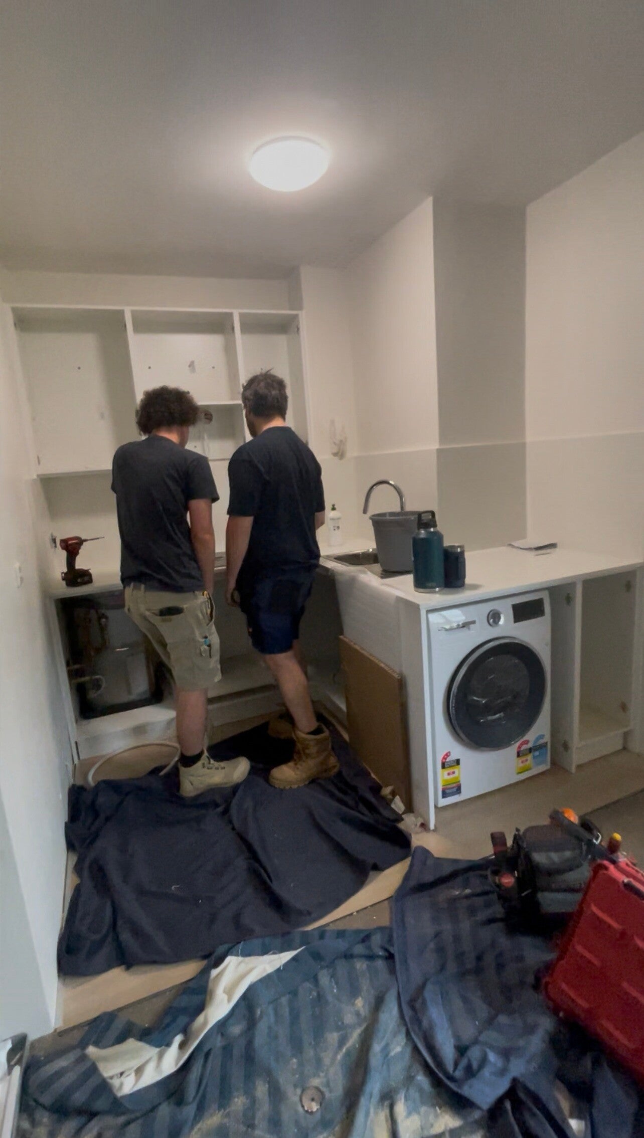 Kitchen Renovator Sydney – real kitchen remodelling by locals who live here
