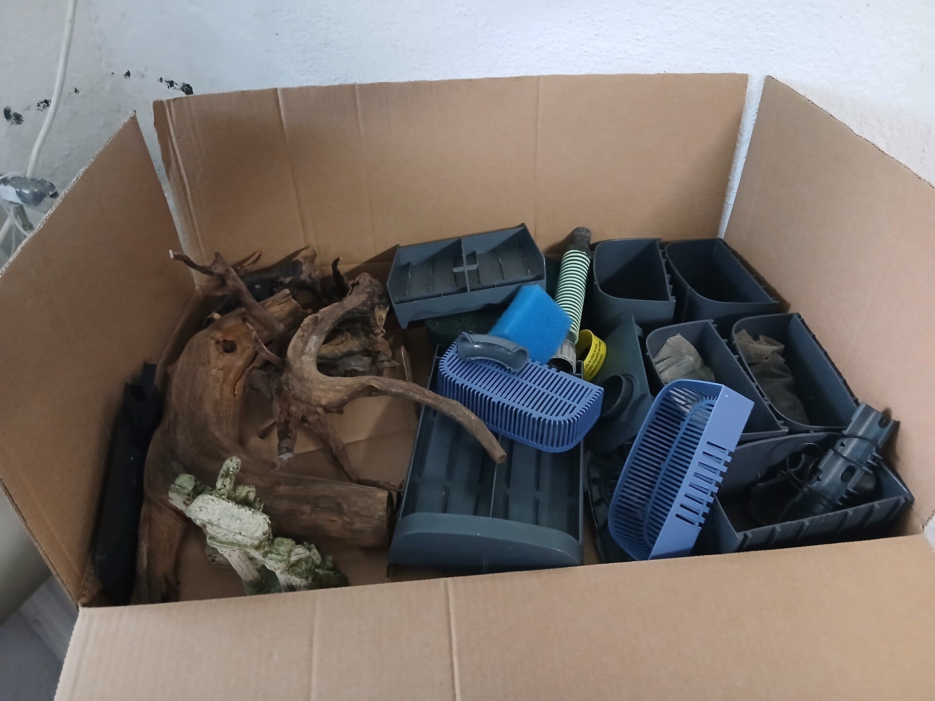 Posten Aquaristikzubehör 15,00€