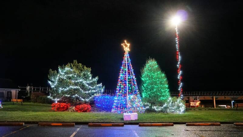 Anniston, Alabama christmas light installation