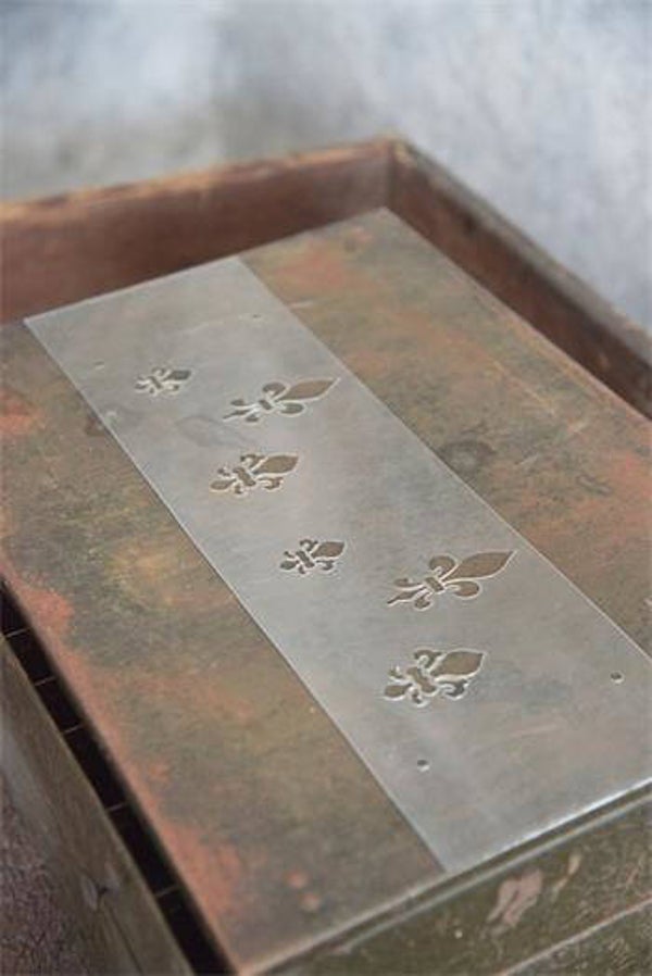 Stencils French Lely