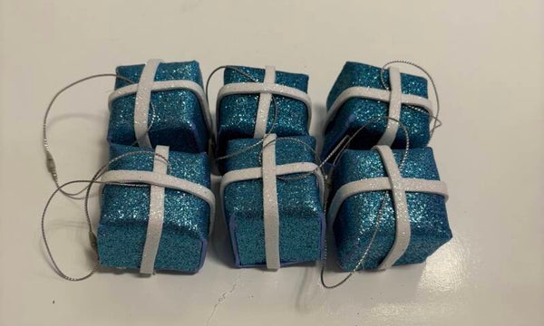 Blaue Weihnachtspäckchen