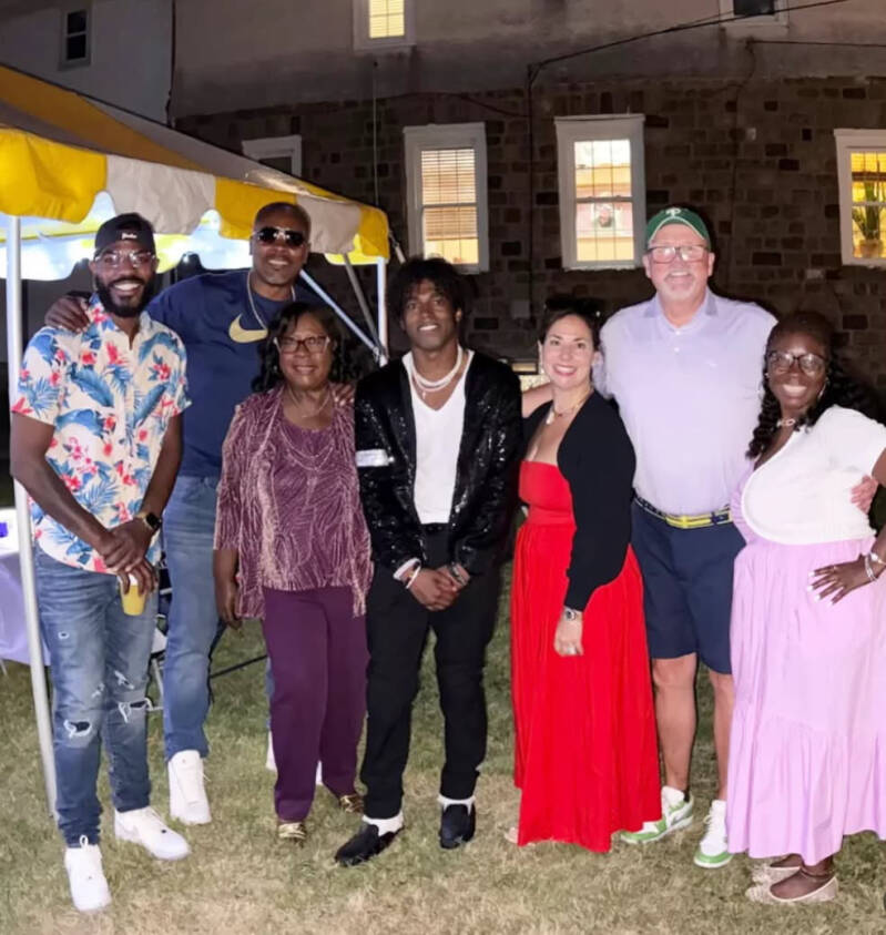 5002d5e8-f3d4-49e5-837e-3ab6dda1664e-standard.jpg