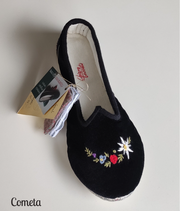 Scarpéss da donna con ricamo